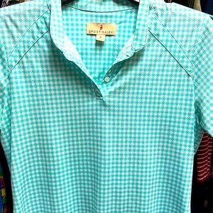 Sport Haley woman’s golf top Sz M green and white very light material